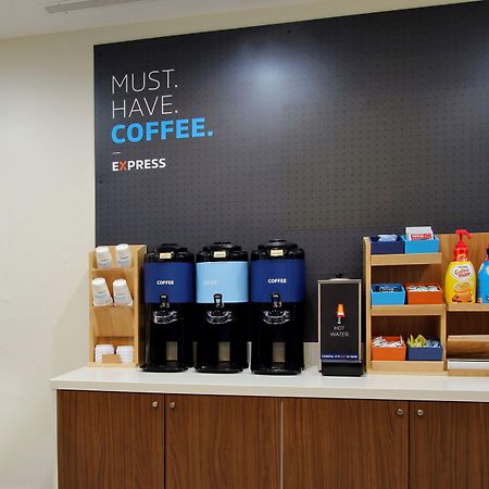 Holiday Inn Express & Suites - Elkhart North By Ihg Zewnętrze zdjęcie